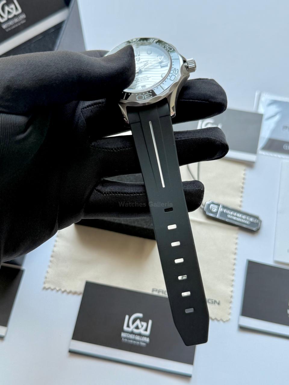 Pagani Design PD1685 Silicon Seamaster Diver White Automatic Watch – 200M Sapphire Crystal NH35A/Miyota Luxury Dive Watch in Pakistan | Watches Galleria