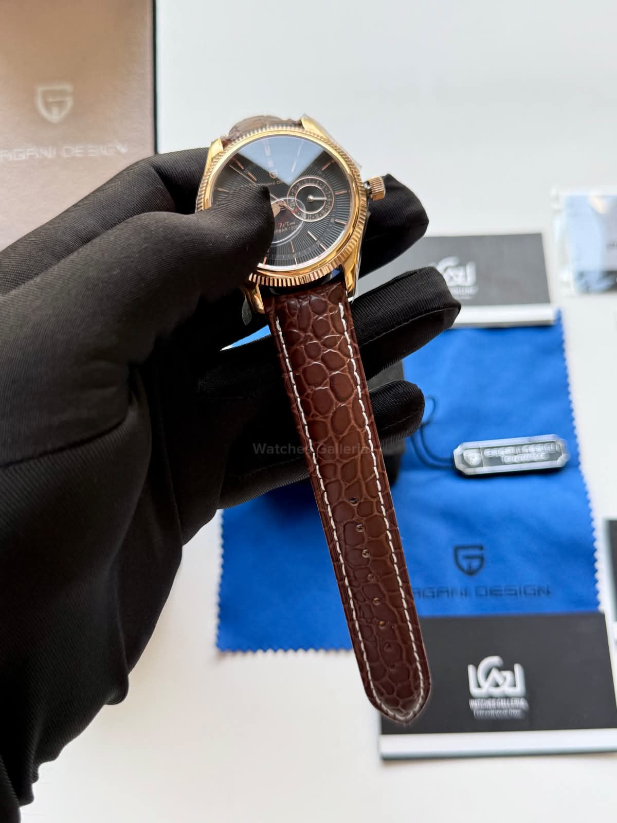 Pagani Design PD1689 Classic Dress Watch 40mm – Seiko VH65 Quartz Movement, Sapphire Glass, 200M Water Resistance, Leather Strap