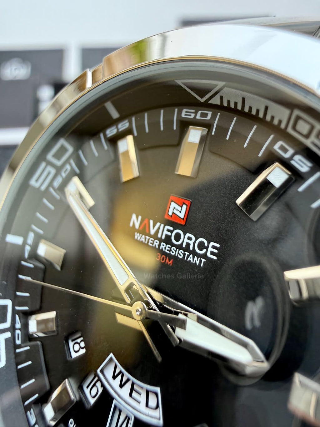 Naviforce NF9038M Original Men’s Watch Silver Black – Japanese Movement, Mineral Glass & Water Resistant